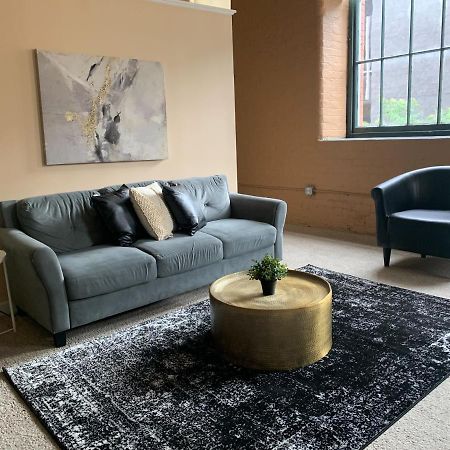 Frontdesk I Sycamore Place Apts Downtown Cincinnati Ngoại thất bức ảnh