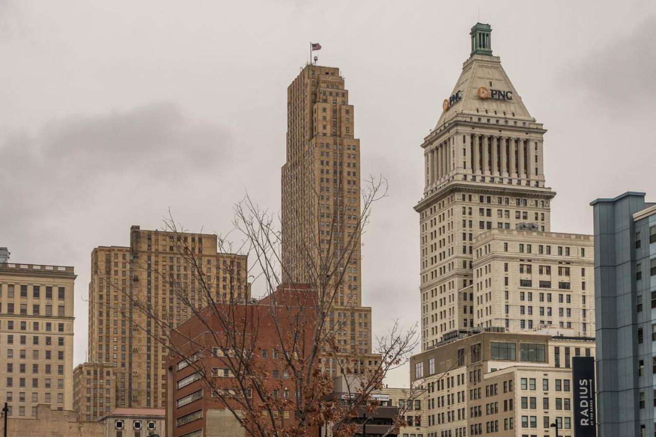 Frontdesk I Sycamore Place Apts Downtown Cincinnati Ngoại thất bức ảnh